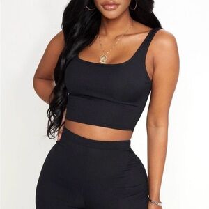 PrettyLittleThing Black Ribbed Crop Top